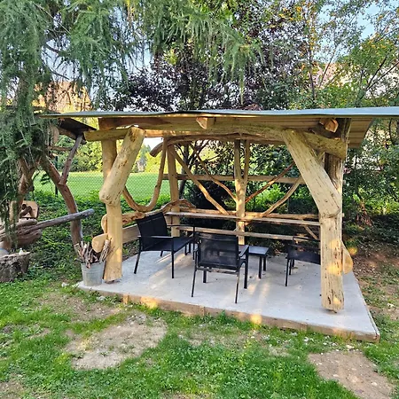 Holiday home Z Ogrodem *